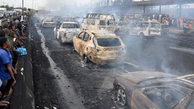 Nigeria: Authority says 9 persons dead, 54 vehicles burnt after huge fuel truck blaze