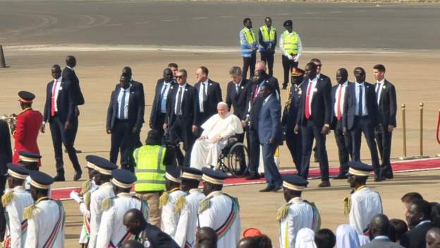 Pope greeted by Mass Muder in South Sudan