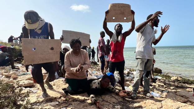 At least 14 migrants die in Tunisia shipwrecks